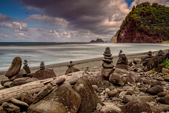 Rock stacks looking northeast into the Pacific from Pololu Valley.
